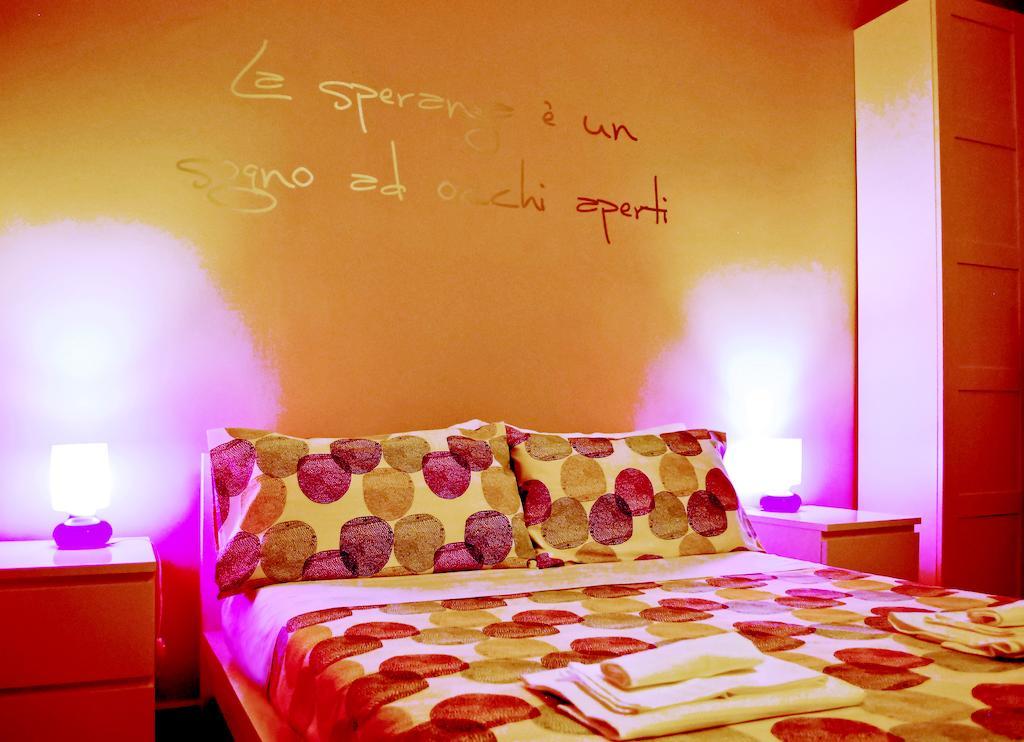 Bed And Breakfast Charming House Barletta Buitenkant foto